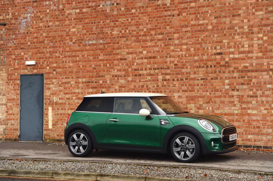  Mini Cooper 60 Years Edition (F56) 2019 года  (WW) (фото 6 из 189)